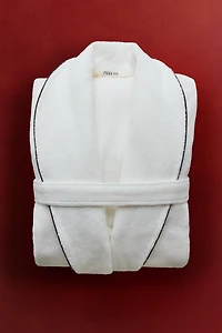 BATHROBE WITH PIPING (400 GXM²)