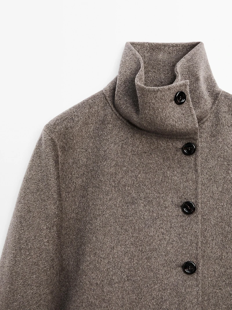 Manteau court à col montant en laine mélangée
