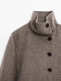 Manteau court à col montant en laine mélangée