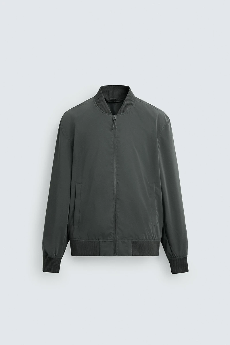 LIGHTWEIGHT BOMBER JACKET