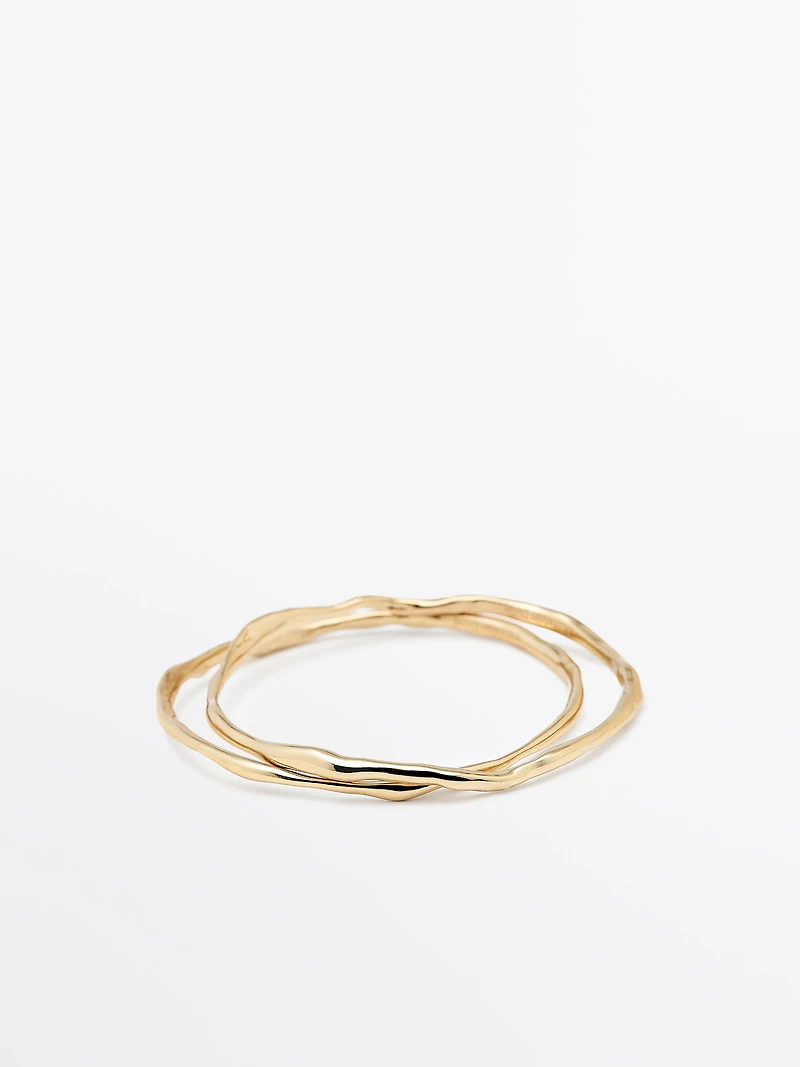 Set of irregular bracelets