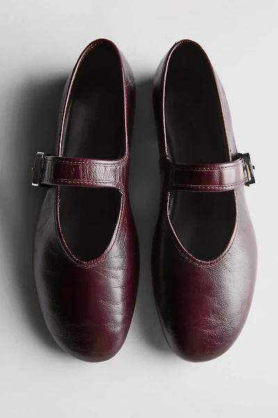 Crackled leather ballet flats