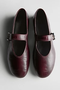 Crackled leather ballet flats