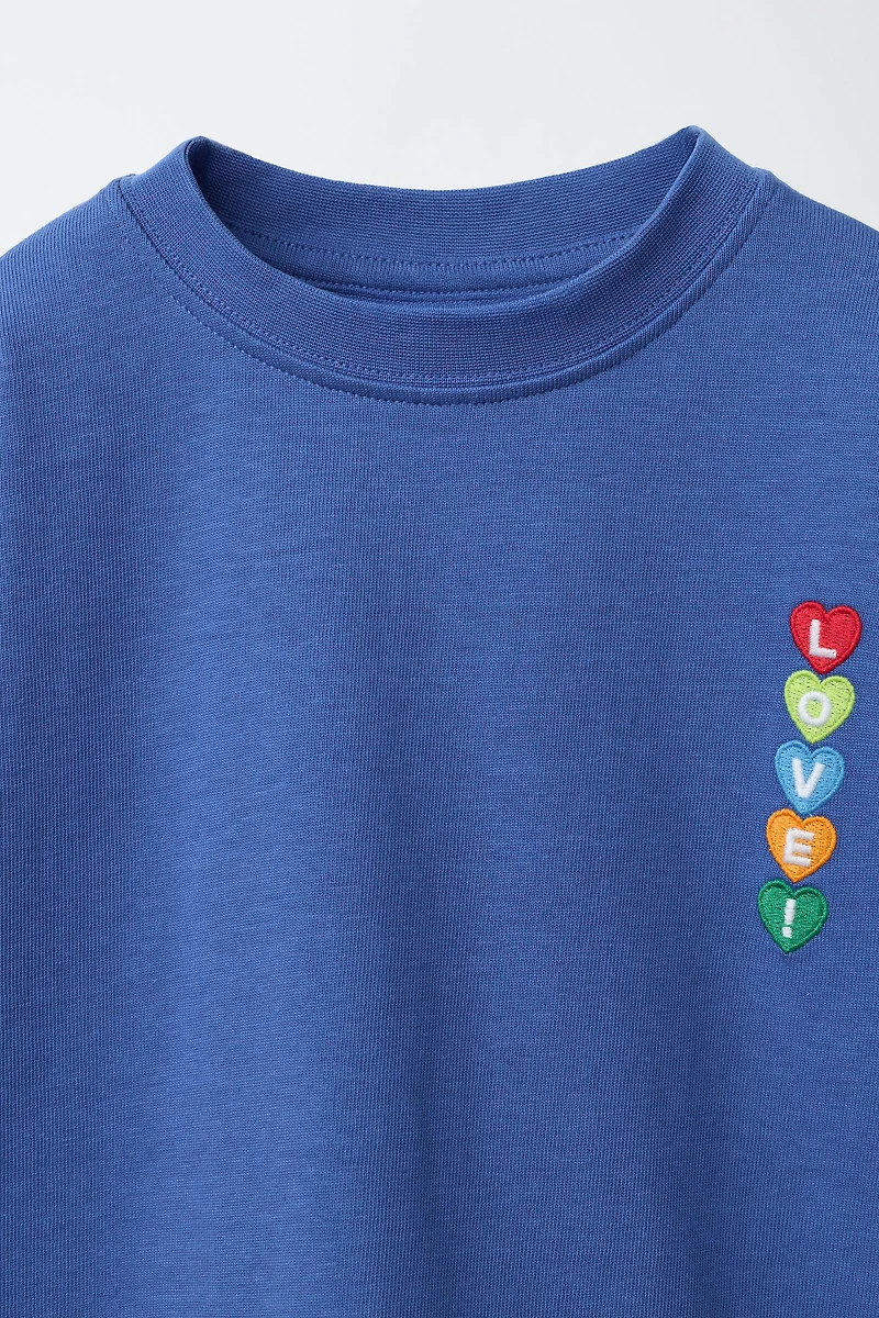 EMBROIDERED TEXT PATCH T-SHIRT