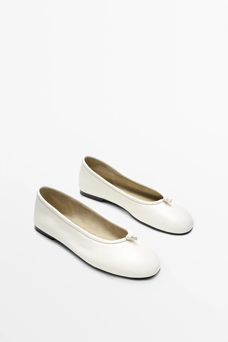 Knotted leather ballet flat