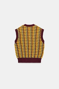 STRUCTURED KNIT VEST