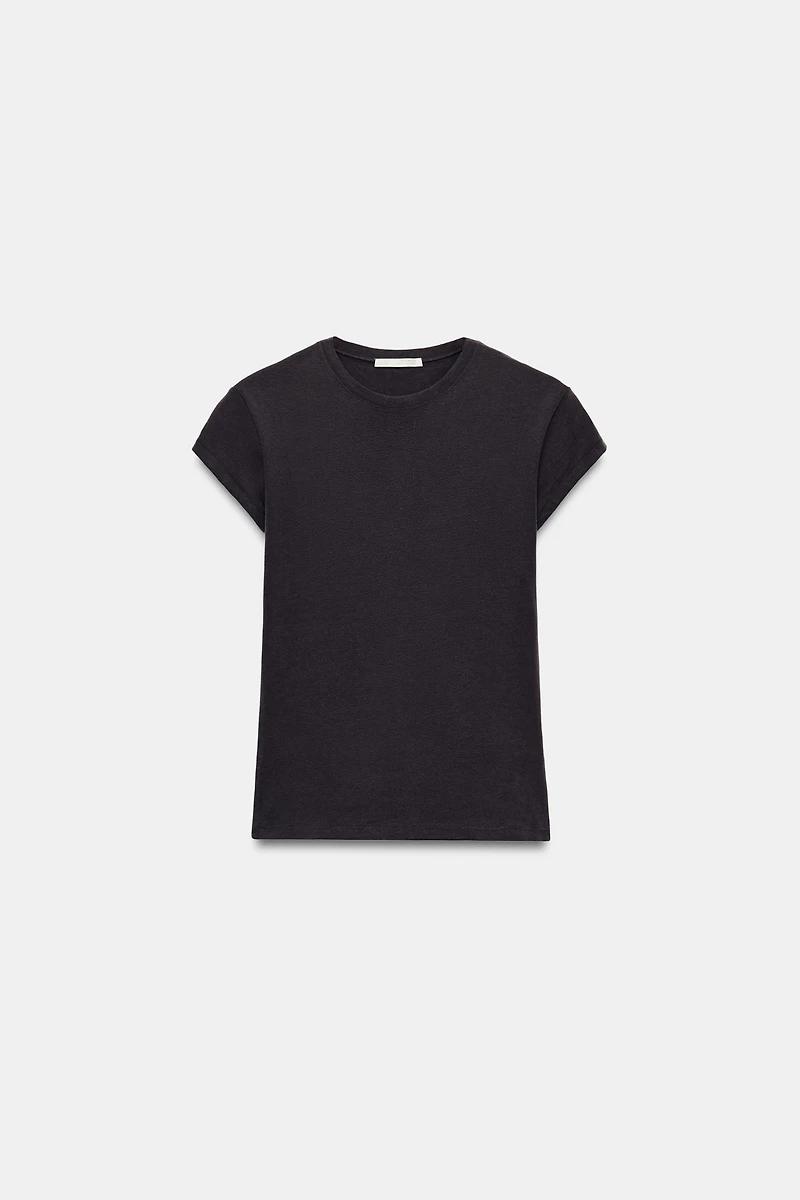 FITTED SHORT-SLEEVE T-SHIRT