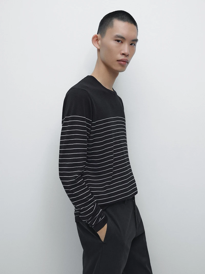 Pull col rond rayures