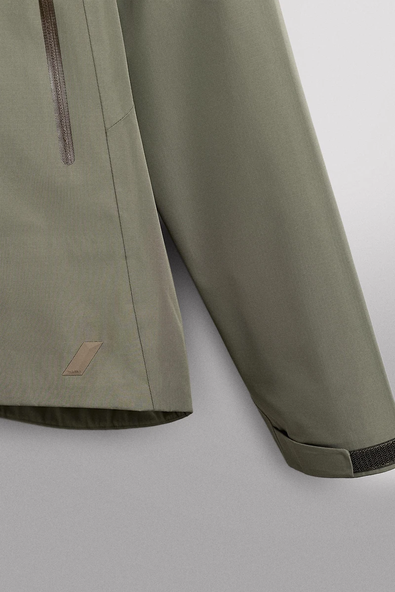 TECHNICAL WATERPROOF SHELL JACKET