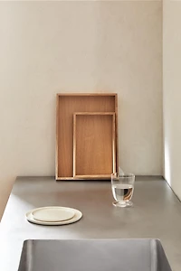 TRAY 01