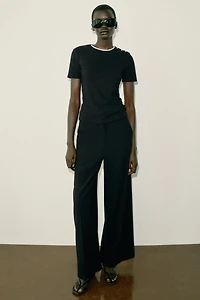 BUTTON TRIM T-SHIRT