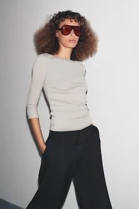 COTTON BOAT NECK T-SHIRT