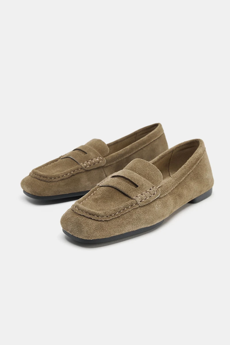 MOCASSINS EN CROÛTE DE CUIR