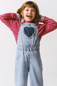 LONG DENIM OVERALLS WITH HEART PATCH