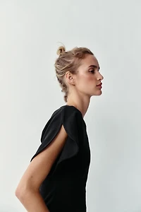 CAP SLEEVE T-SHIRT
