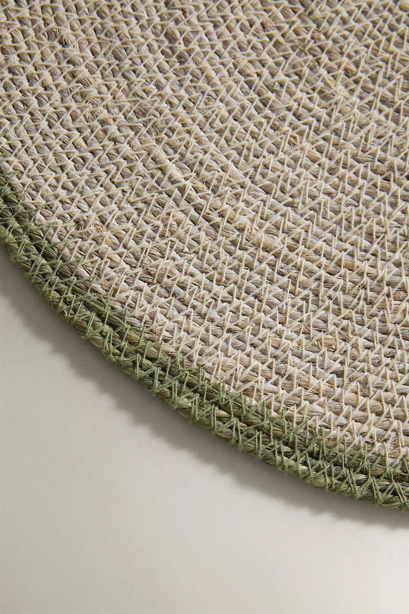 ROUND FIBER PLACEMAT
