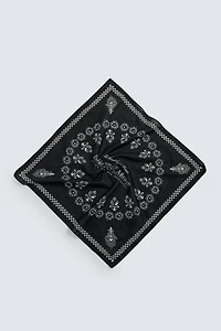 GEOMETRIC PRINT BANDANA