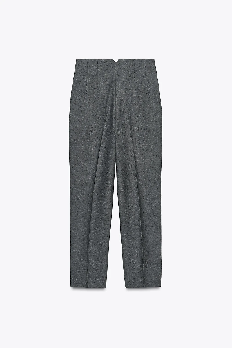 PANTS WITH A HIGH WAIST