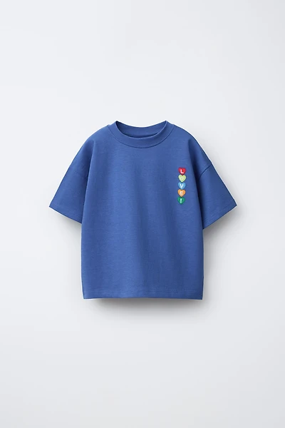 T-SHIRT À INSCRIPTION PIÈCE BRODÉE
