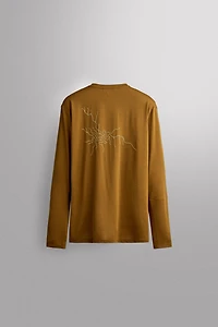 LONG SLEEVE GRAPHIC TECHNICAL T-SHIRT