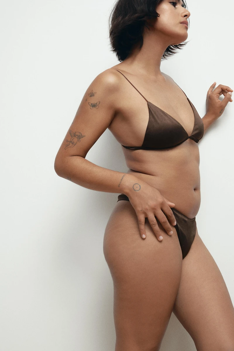 TRIANGLE BRALETTE WITH SILK