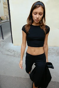 CROPPED SHORT SLEEVE T-SHIRT