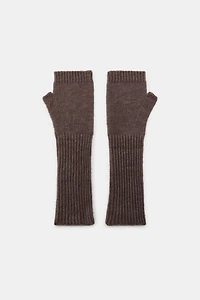 LONG KNIT MITTENS