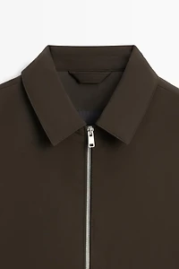 Lightweight jacket with collar detail