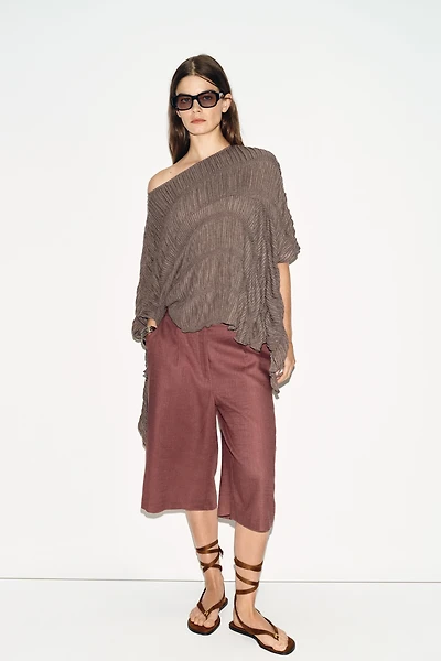 TEXTURED CAPE TOP