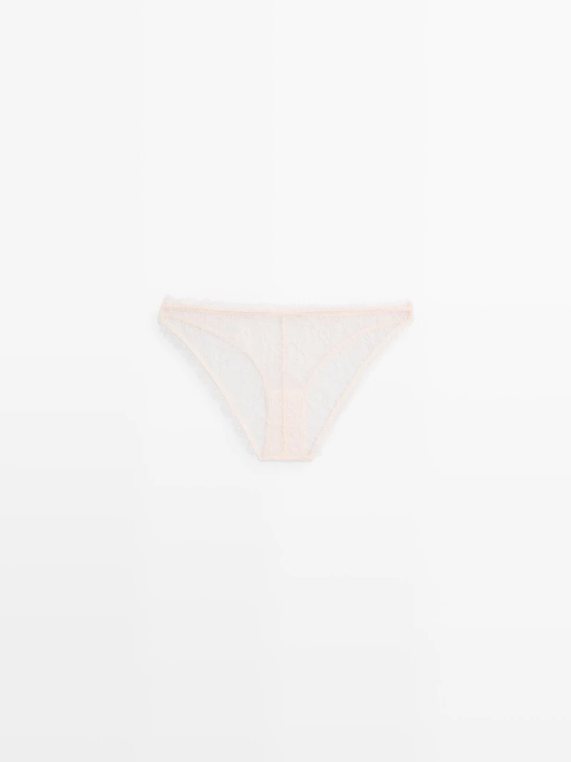 Culotte en dentelle effilochée