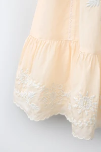 ROBE BRODÉE