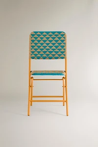 WOVEN FOLDING CHAIR WITH TRIANGLES