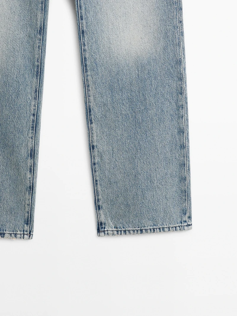 Low-rise straight-leg jeans