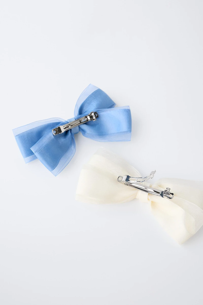 LOT DE DEUX PINCES AVEC NŒUD EN ORGANZA