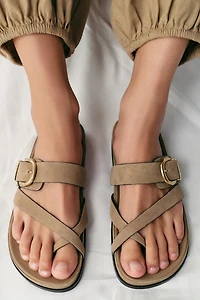 LEATHER BUCKLE SANDALS