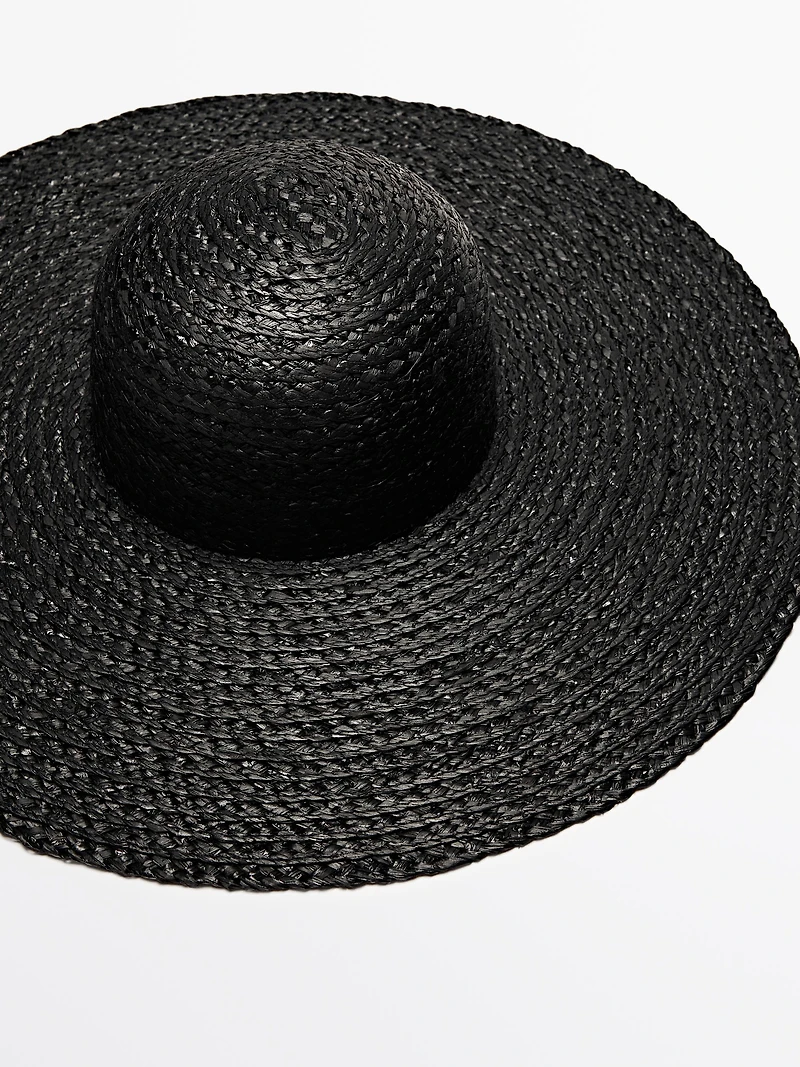Raffia floppy hat
