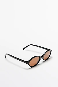 Oval sunglasses