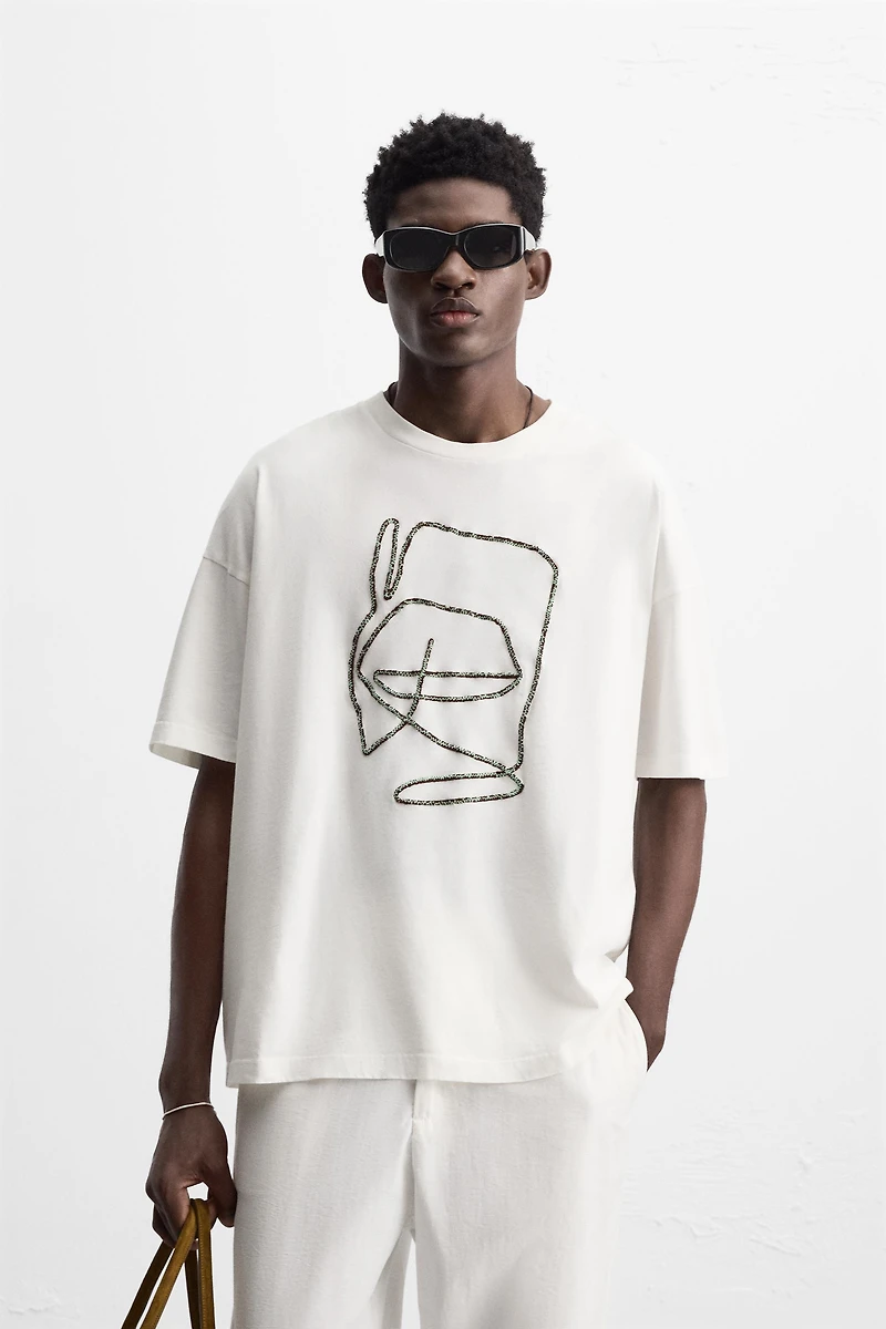 CONTRAST EMBROIDERY SHIRT