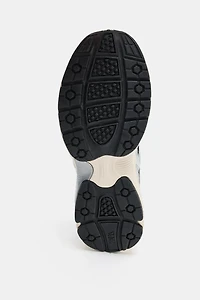ATHLETIC SNEAKERS WITH PULL TAB