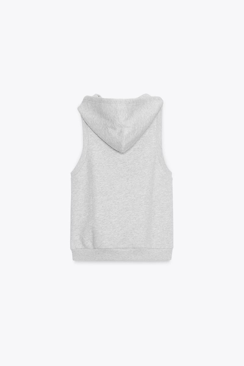 GILET SANS MANCHES À CAPUCHE EN MOLLETON