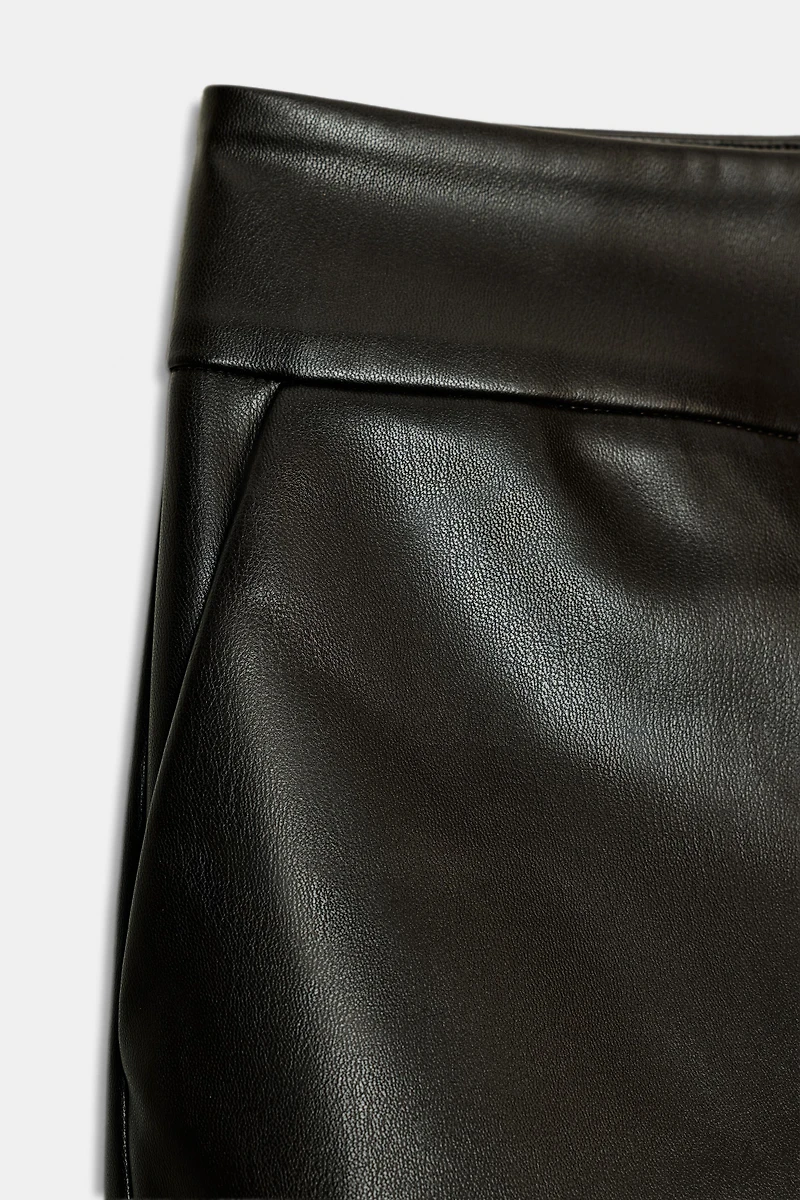 FAUX LEATHER MINI SHORTS