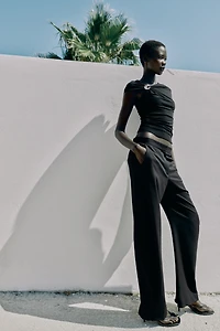 DRAPED HARDWARE TOP