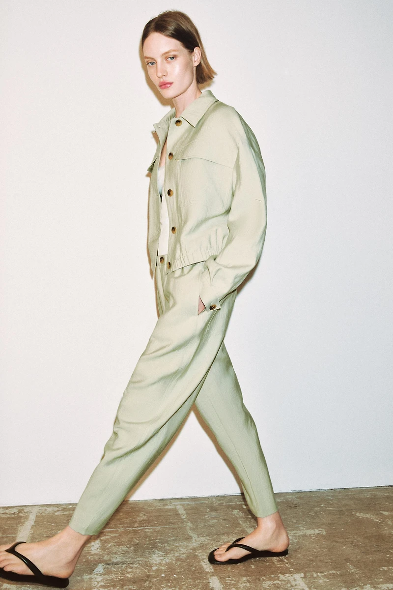 SHORT JACKET WITH FLAP POCKETS