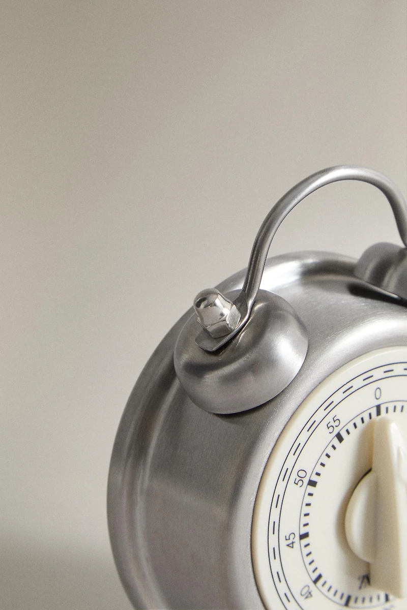 TIMER WITH LEGS AND HANDLE
