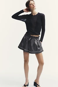 PIPING DETAIL VOLUME SHORTS