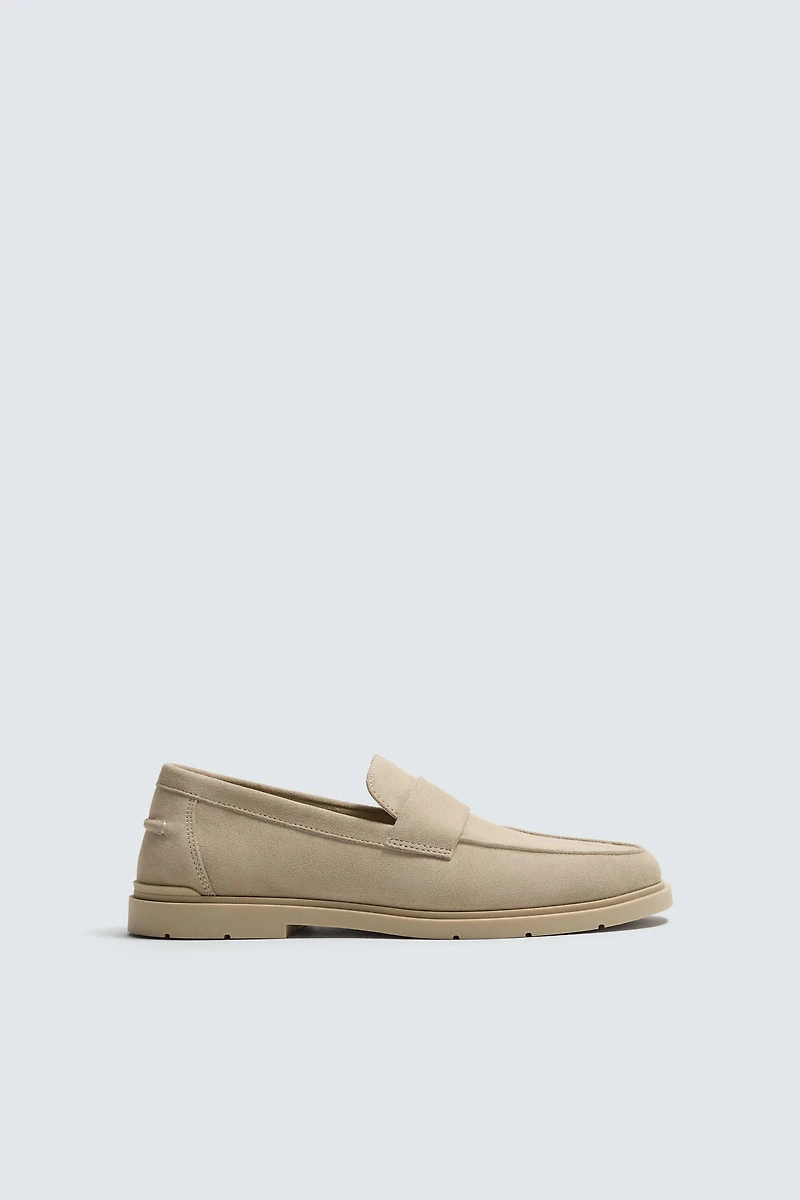 CASUAL LEATHER LOAFERS