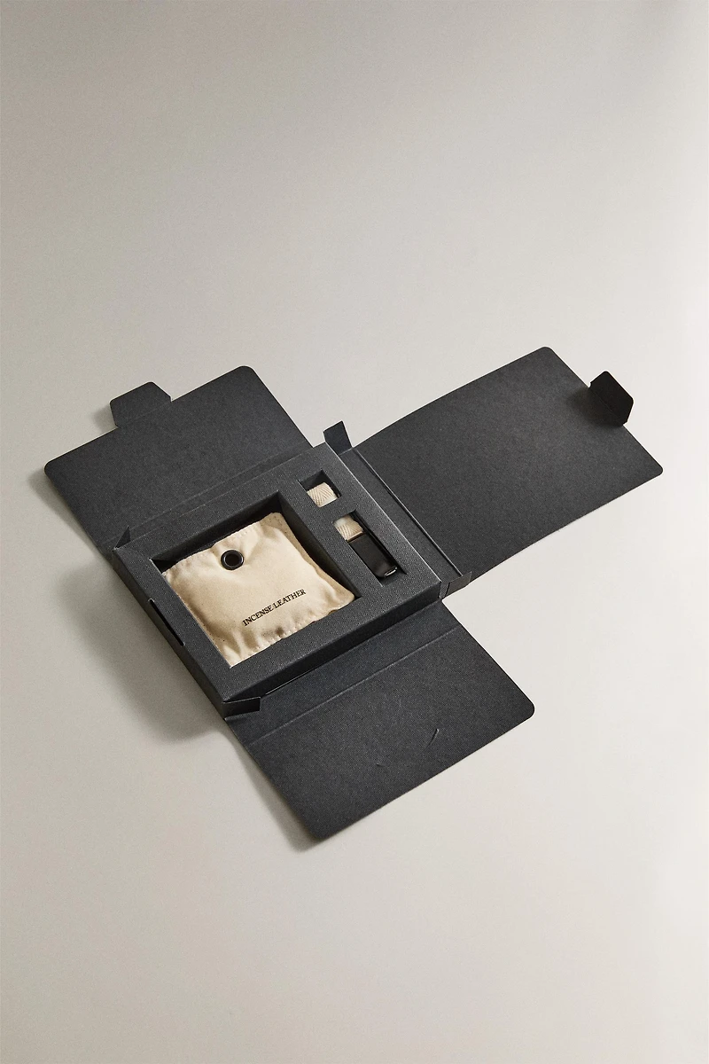 INCENSE LEATHER CAR AIR FRESHENER