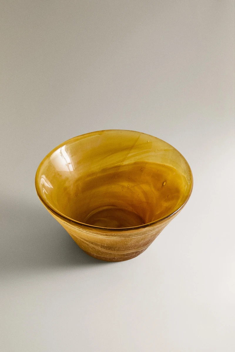 GLASS BOWL WITH CONTRAST