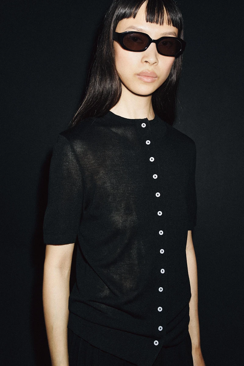 SHORT SLEEVE CARDIGAN