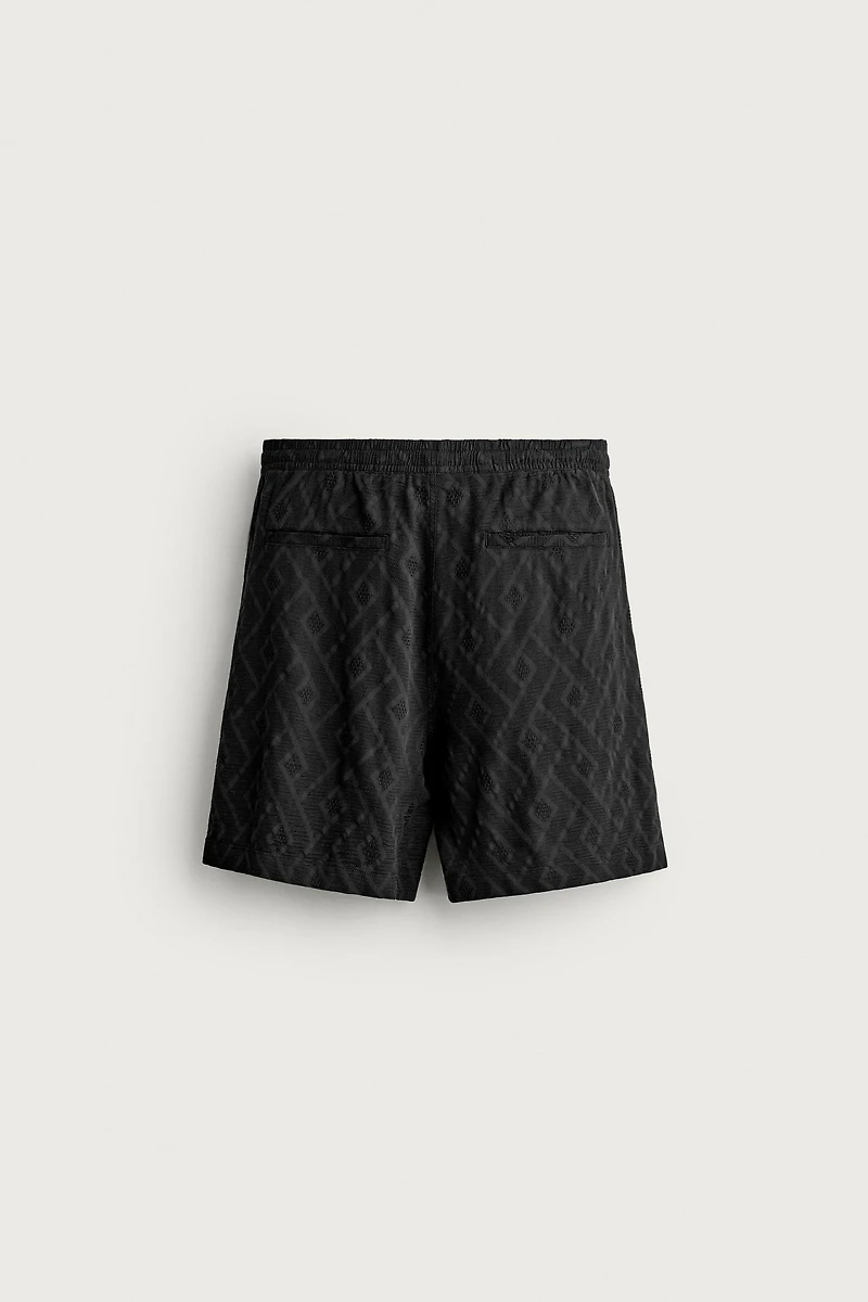 GEOMETRIC JACQUARD SHORTS